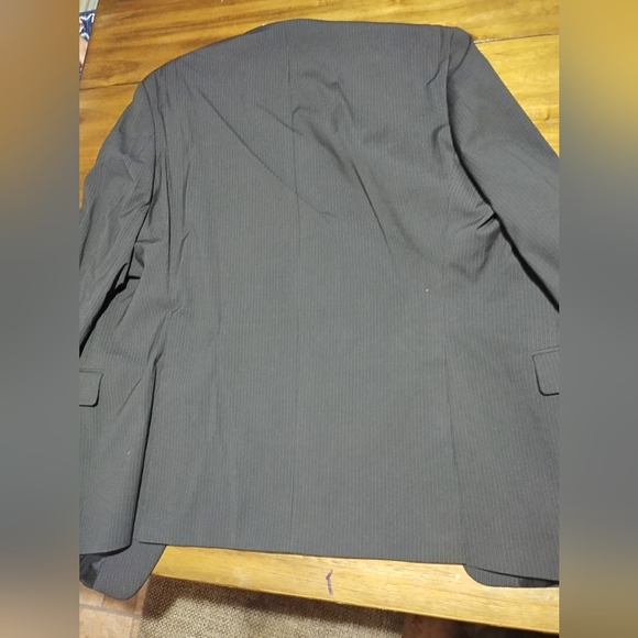 Calvin Klein - Picture 4 of 4